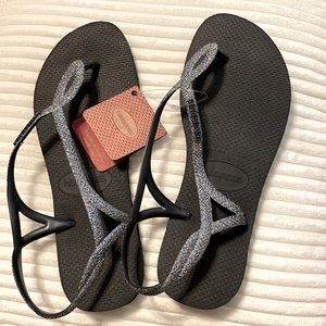 NWT Havaianas Luna sandals